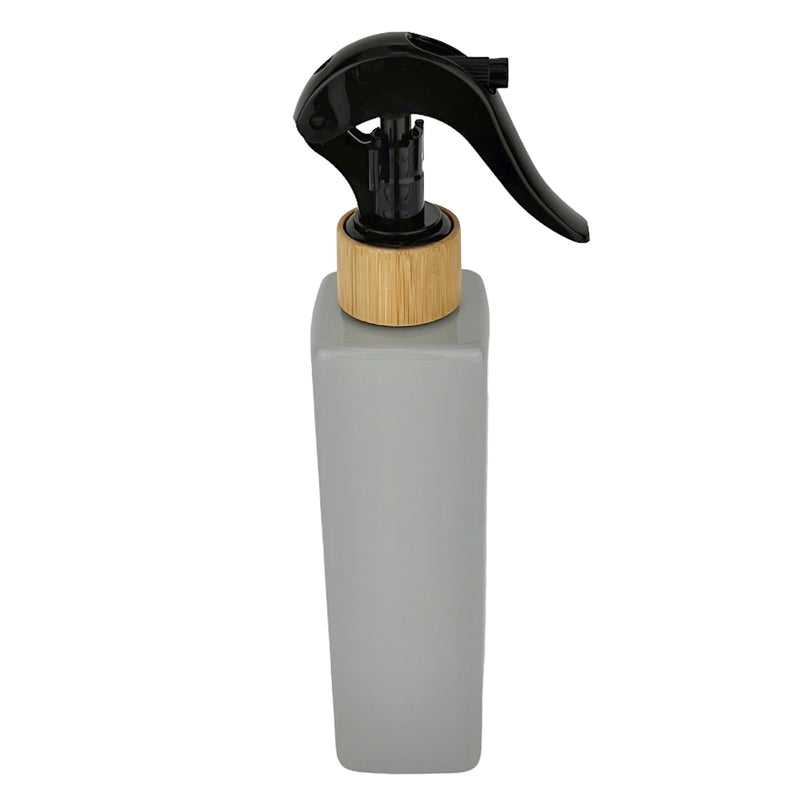 2. SORTERING 250ML GRÅ FIRKANTET SPRAYFLASKE